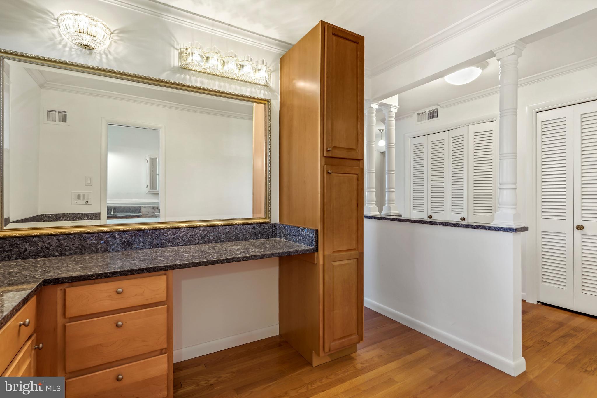 KENWOOD PARK - Residential