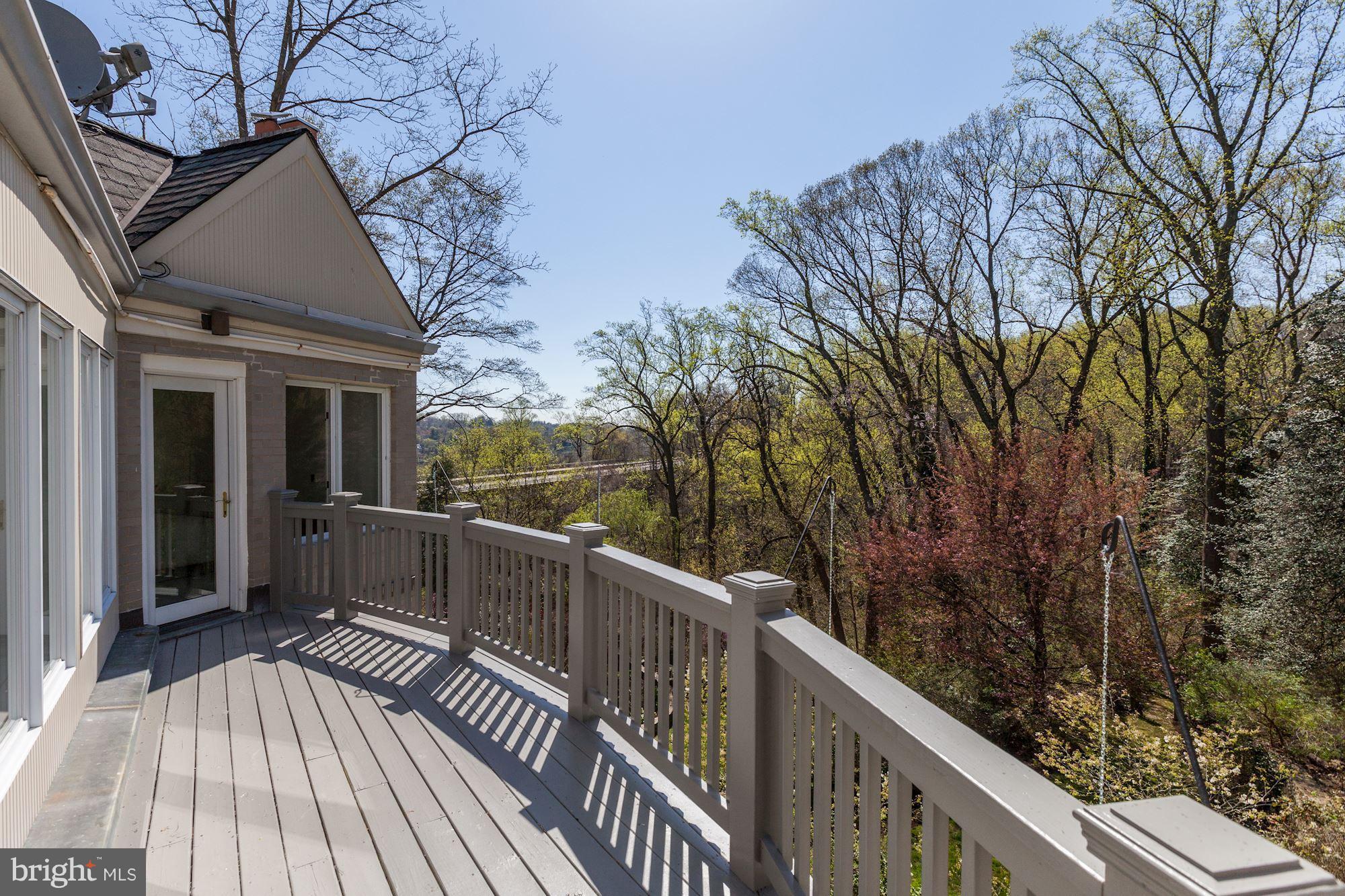 BELLEVUE FOREST - Residential