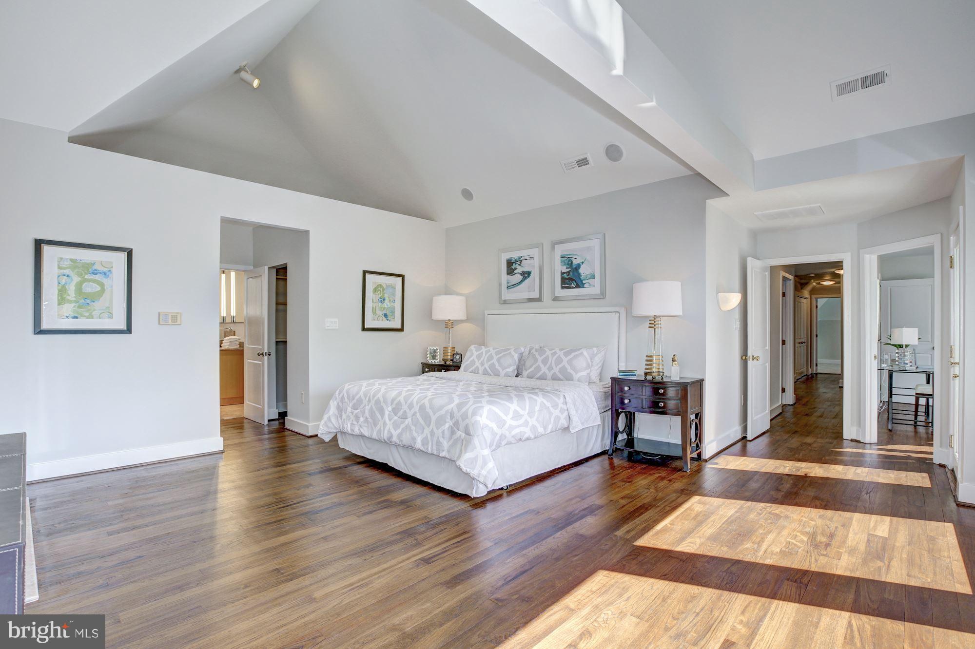 BELLEVUE FOREST - Residential