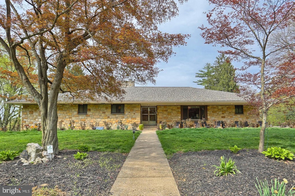 Photo of 1303 Wheatland Avenue, LANCASTER, PA 17603 (MLS # PALA2093096)