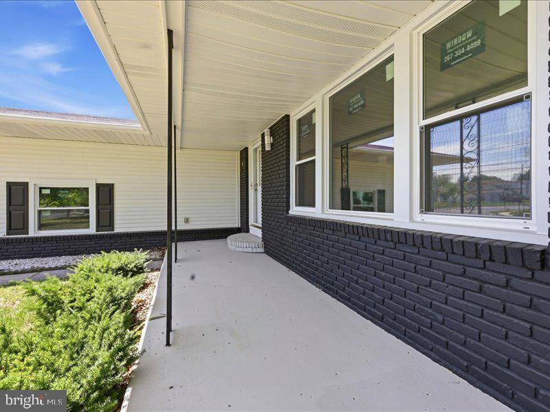 5 S SYRACUSE DRIVE
