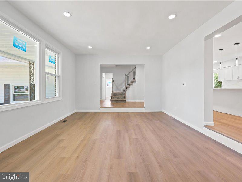5 S SYRACUSE DRIVE