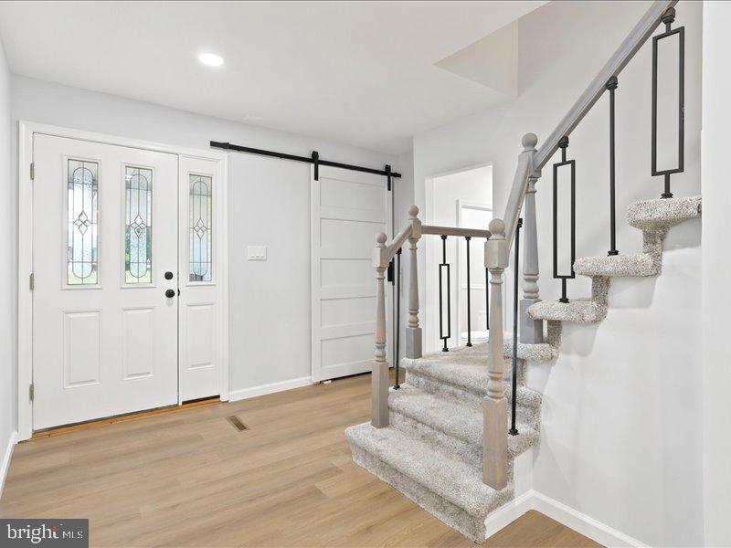 5 S SYRACUSE DRIVE