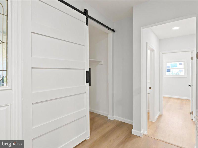 5 S SYRACUSE DRIVE