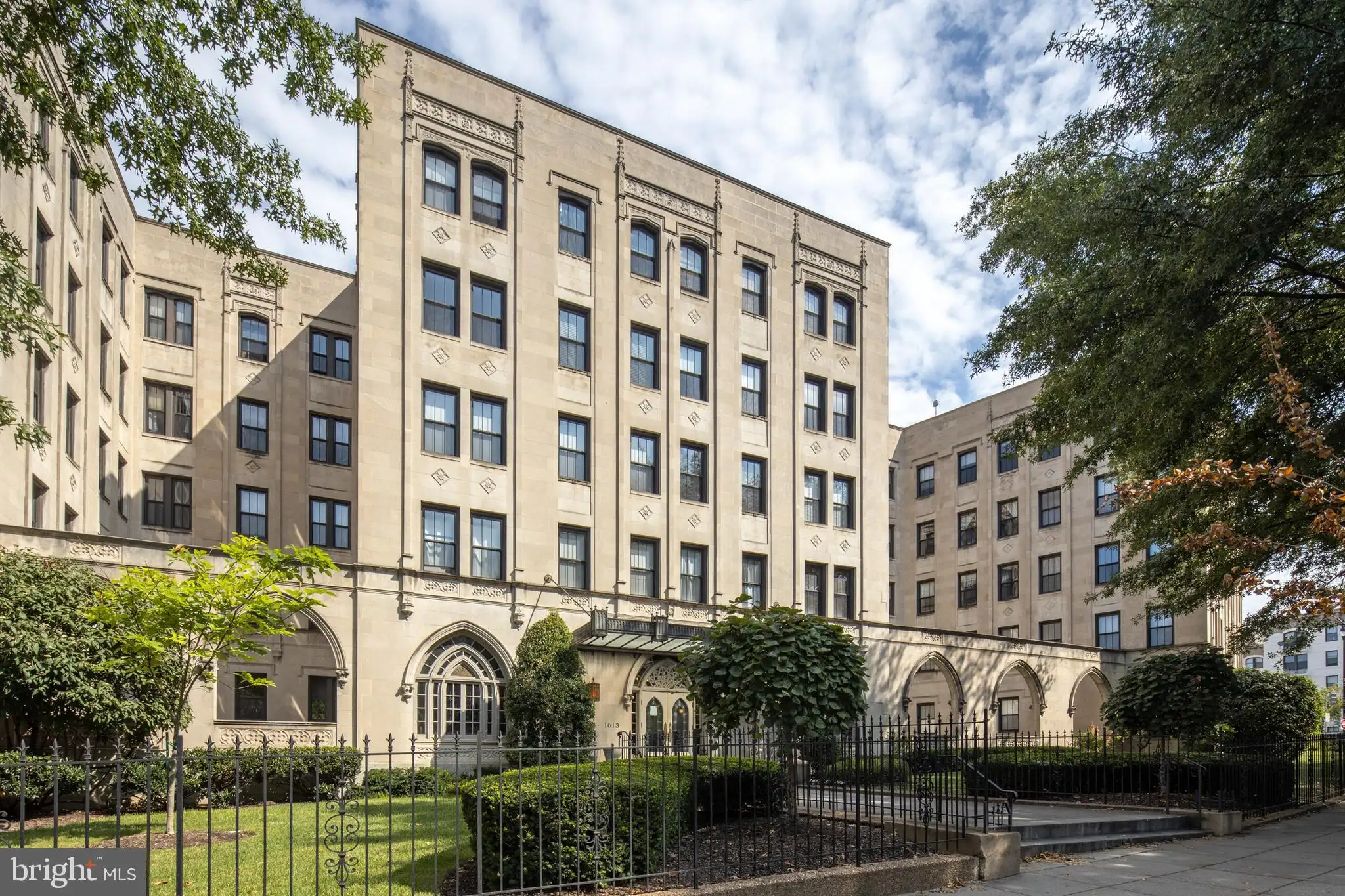 1613 Harvard Street NW Unit 102, Washington, DC 20009