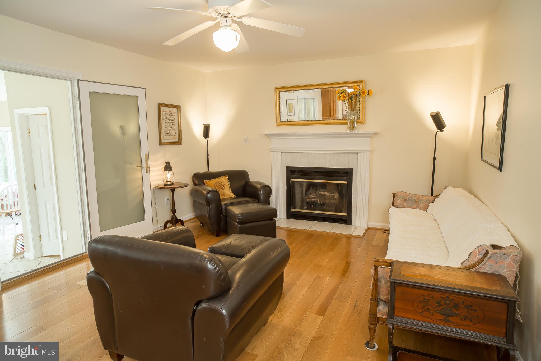 WHITEHALL FARM - Residential