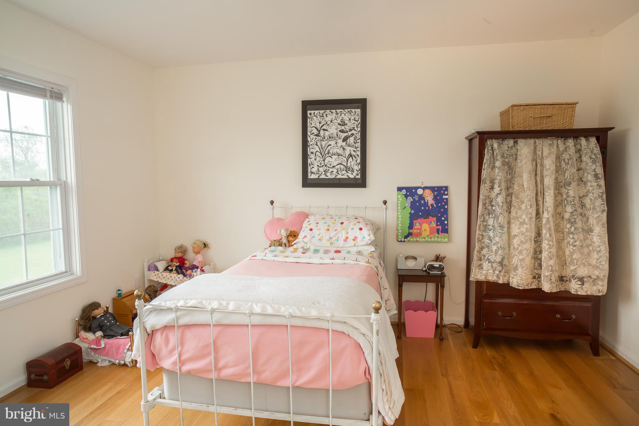 WHITEHALL FARM - Residential