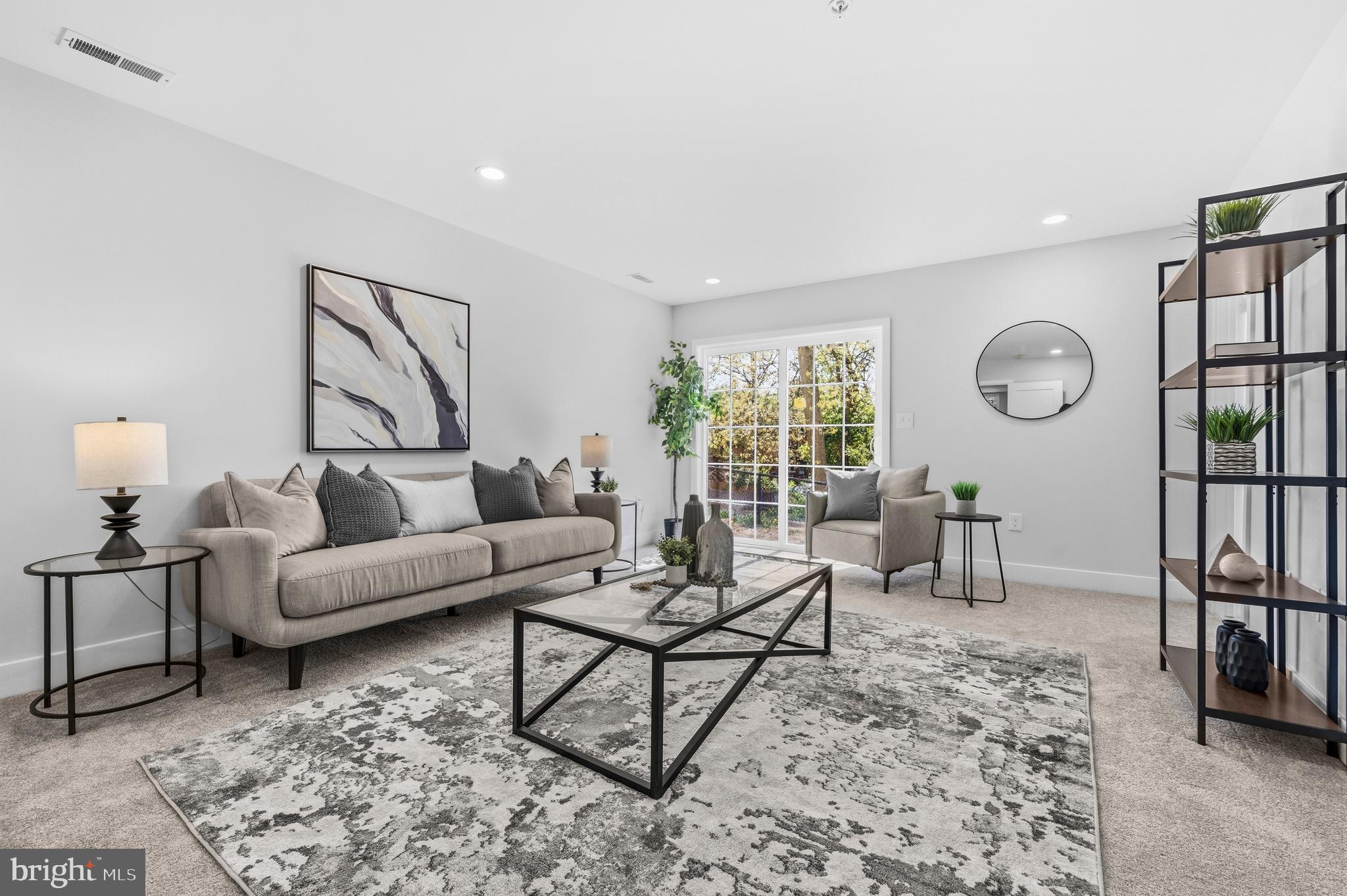 COLUMBIA RUN TOWNHOMES - Residential