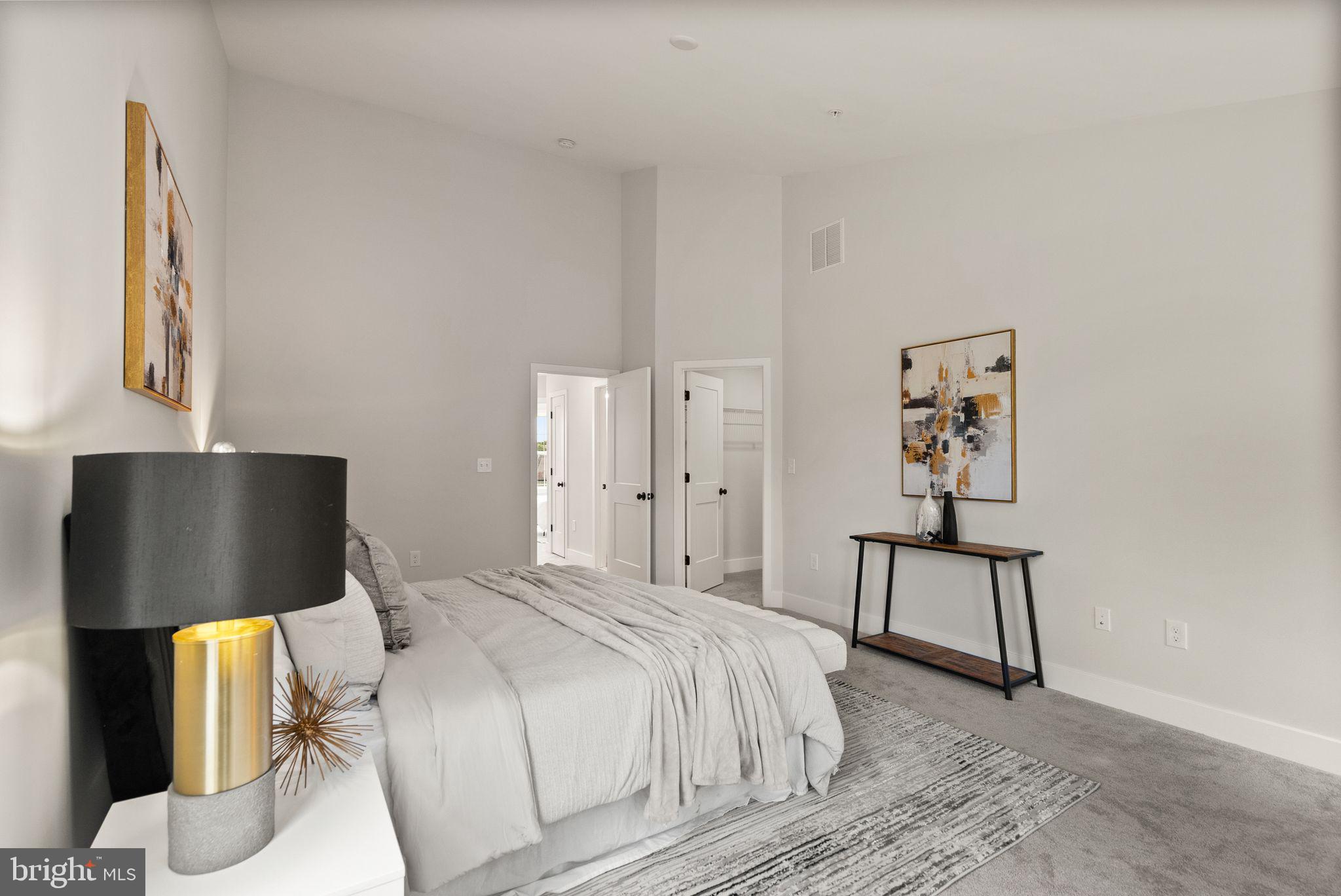 COLUMBIA RUN TOWNHOMES - Residential