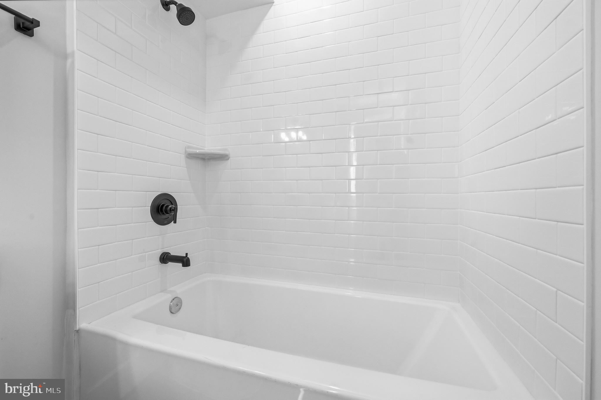 COLUMBIA RUN TOWNHOMES - Residential