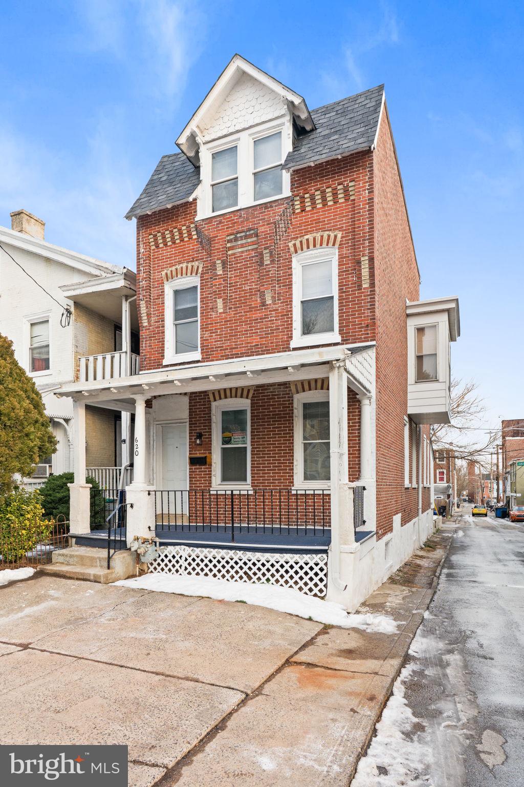 NORRISTOWN - Residential