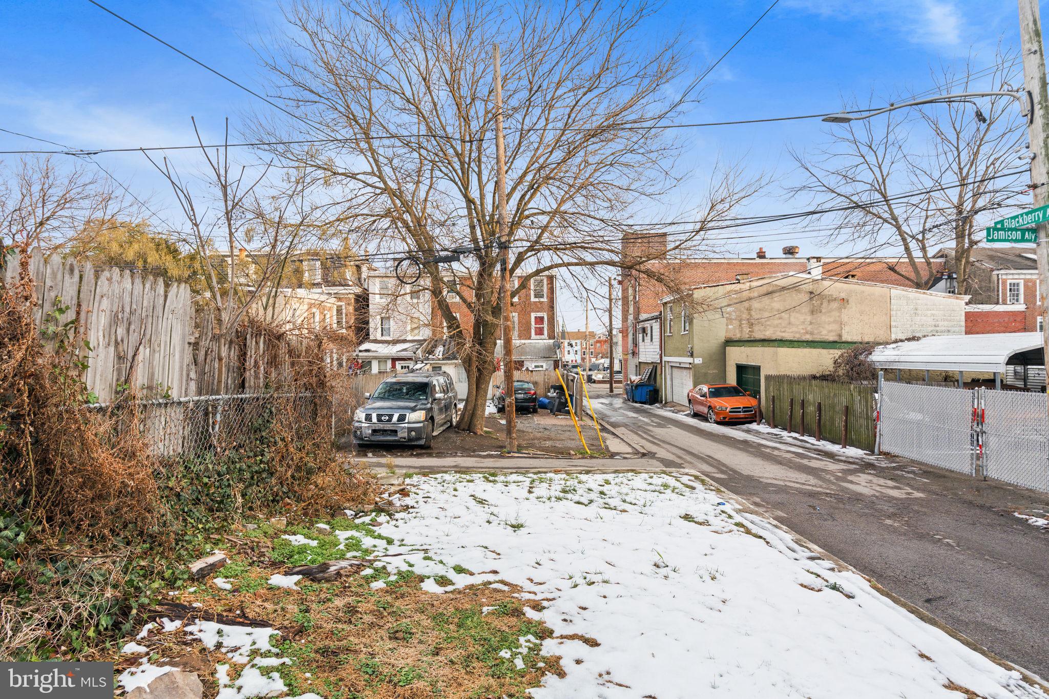 NORRISTOWN - Residential