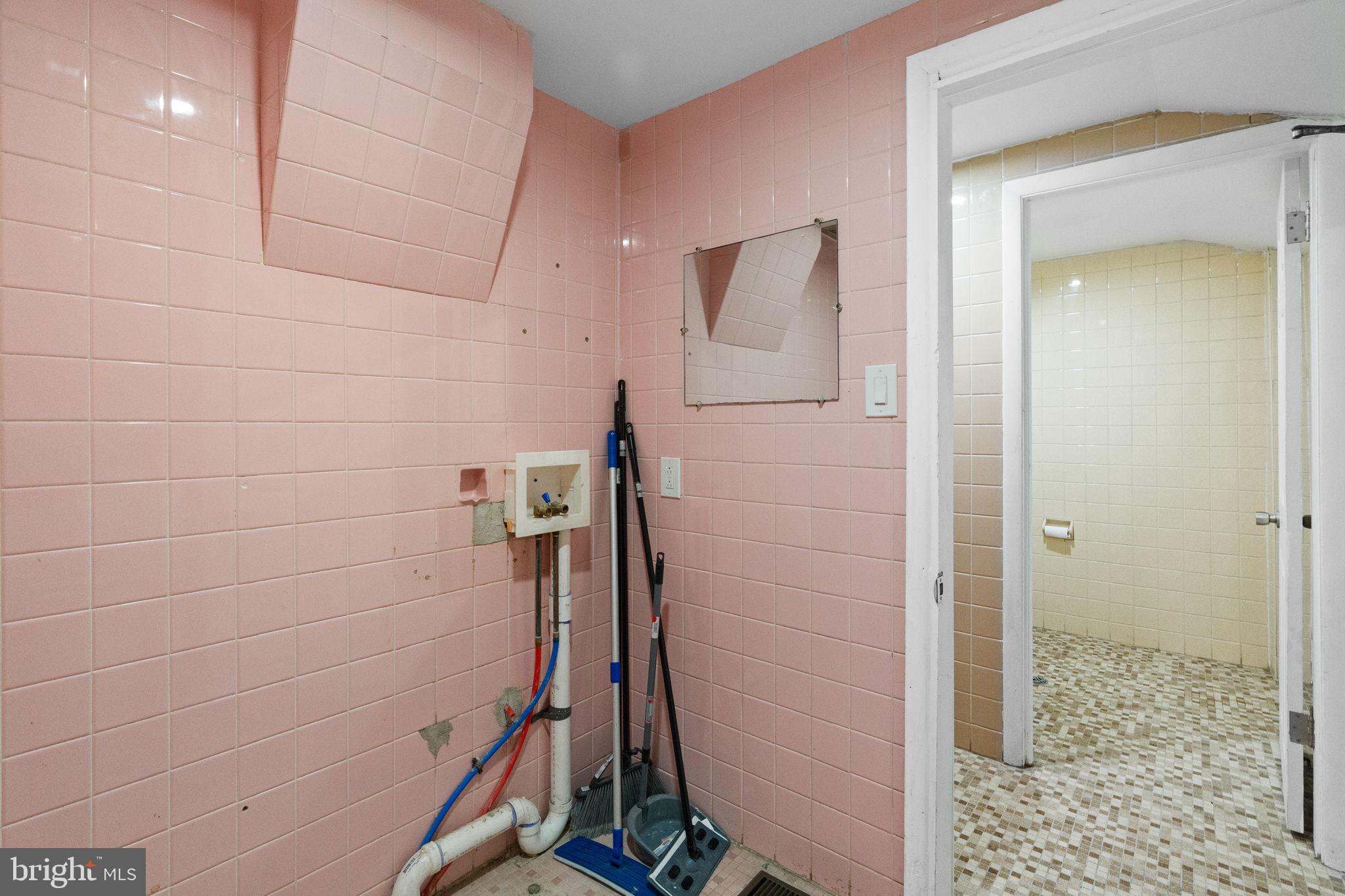 NORRISTOWN - Residential