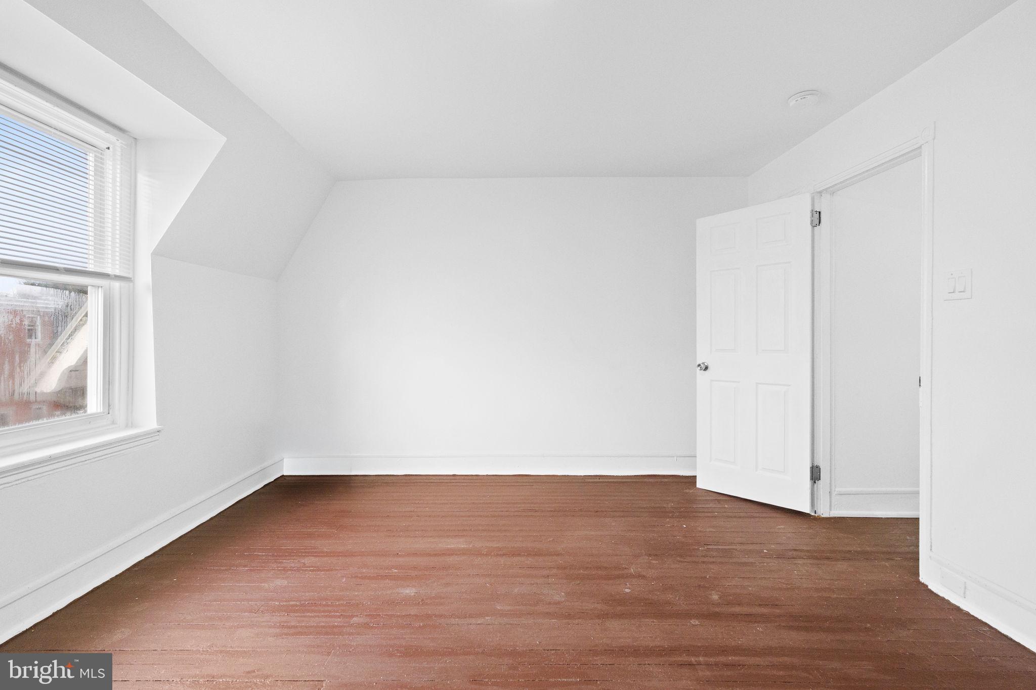 NORRISTOWN - Residential