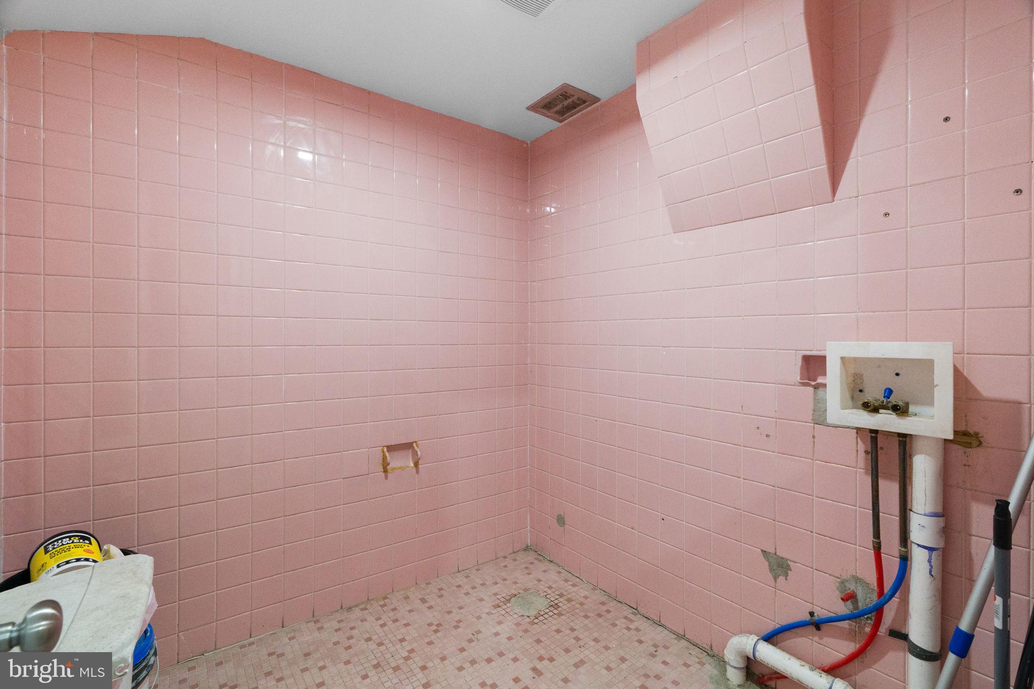 NORRISTOWN - Residential