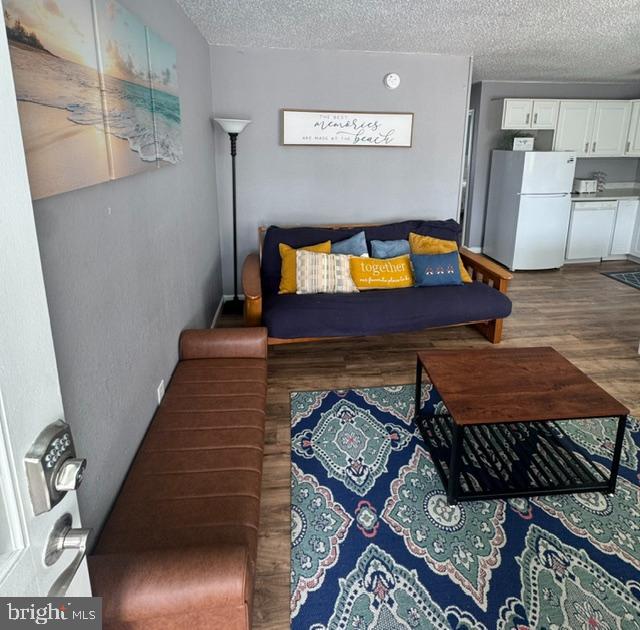 207 8TH STREET 204W