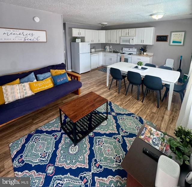 207 8TH STREET 204W