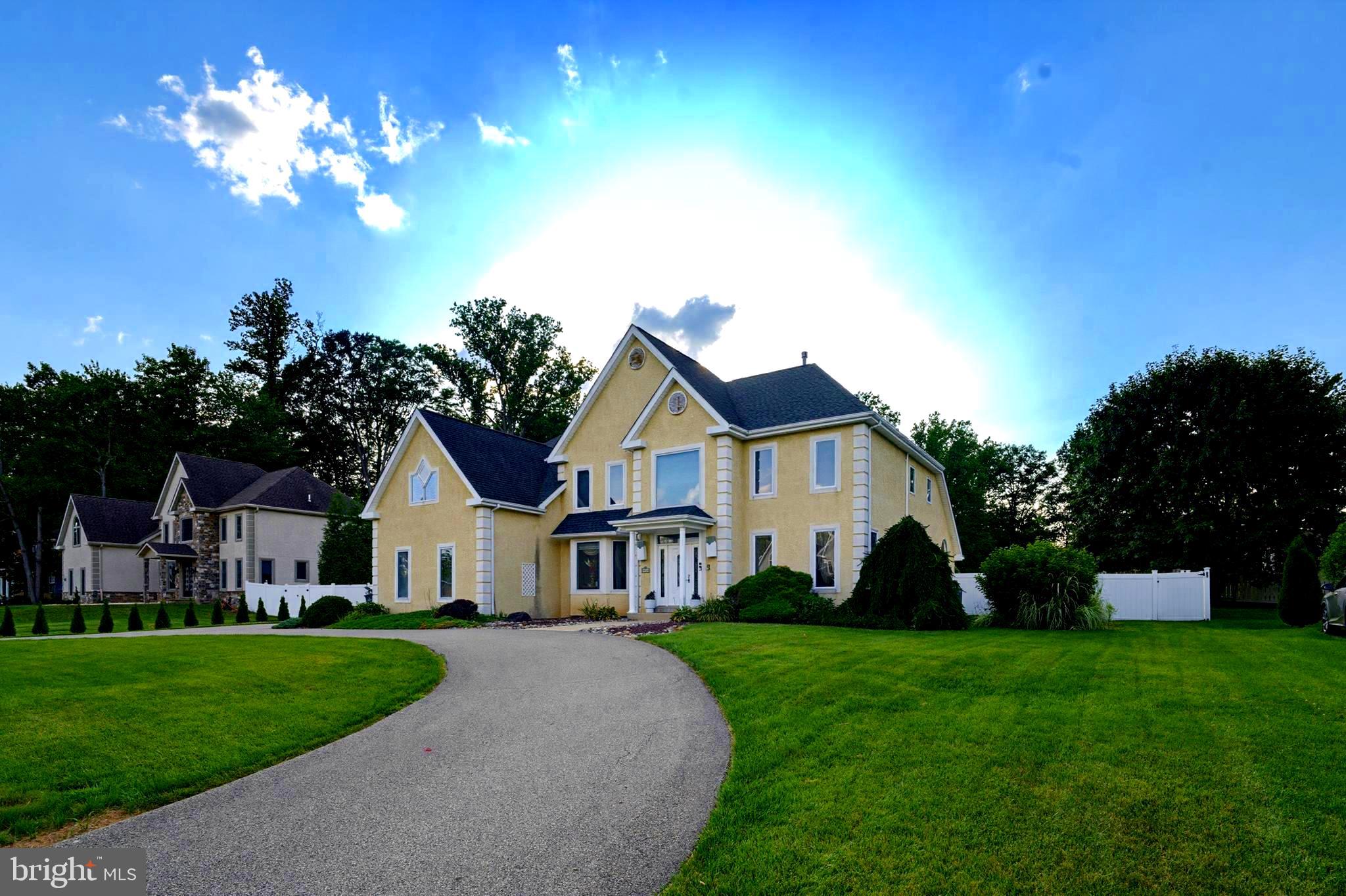 3930 POND VIEW LANE
