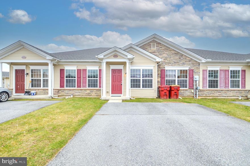 multiple offers received, H&B due by Monday 2/12. @5 pm. Welcome home to this low maintenance, one floor living in the beautiful Towne Centre of Forks Township! This 2 Bedroom 1 bath Ranch townhome features an open concept living room and dining area filled with natural light. The large galley style kitchen boasts granite countertops, ample cabinets and sliders that lead to a rear patio and storage shed. Additionally, there are 2 large bedrooms with roomy closets, a full bathroom, and a convenient laundry area. Other amenities include energy-efficient gas heat, gas cooking, central air, off-street parking, outdoor storage, patio and prime commuting location! Close to all major highways, shopping, and health care facilities. Call today!