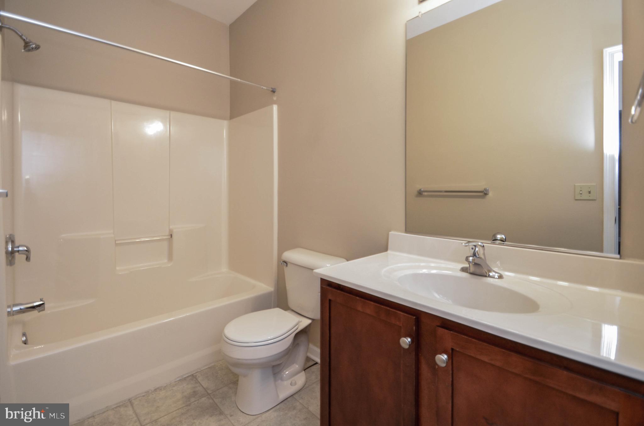 SULLIVAN TRIAIL I - Residential