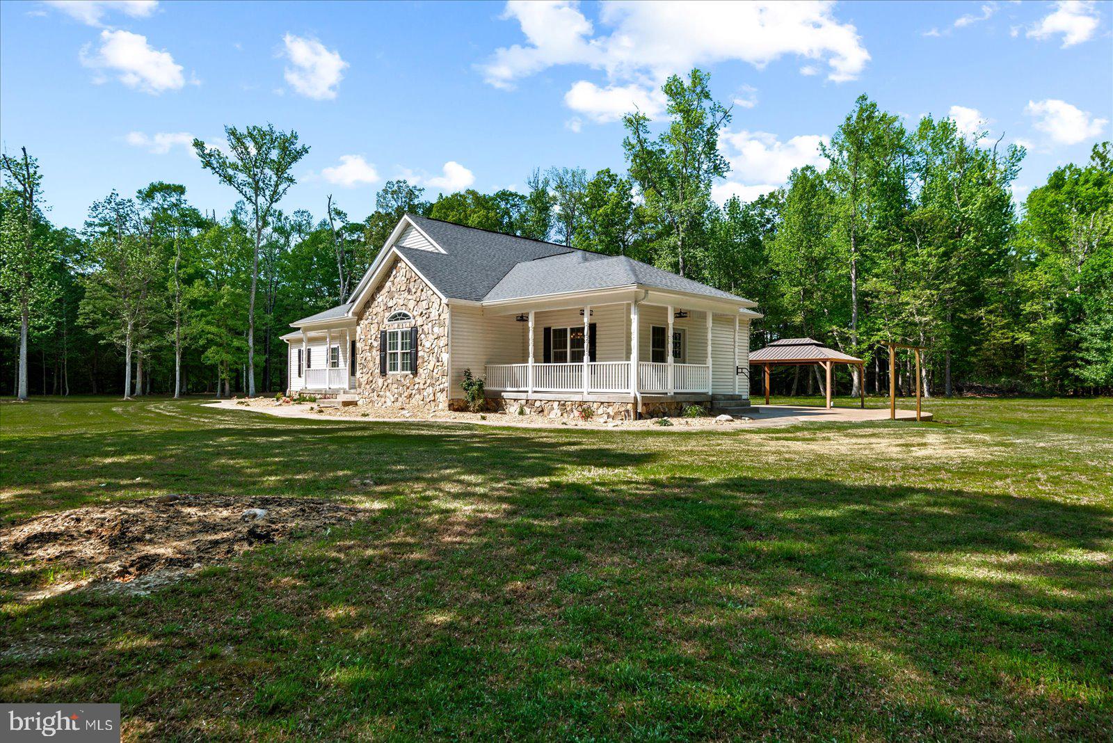 MT MORIAH ON THE POTOMAC - Residential