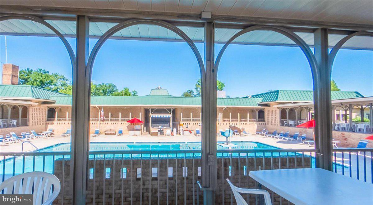 VANTAGE POINT EAST @ LEISURE WORLD - Residential
