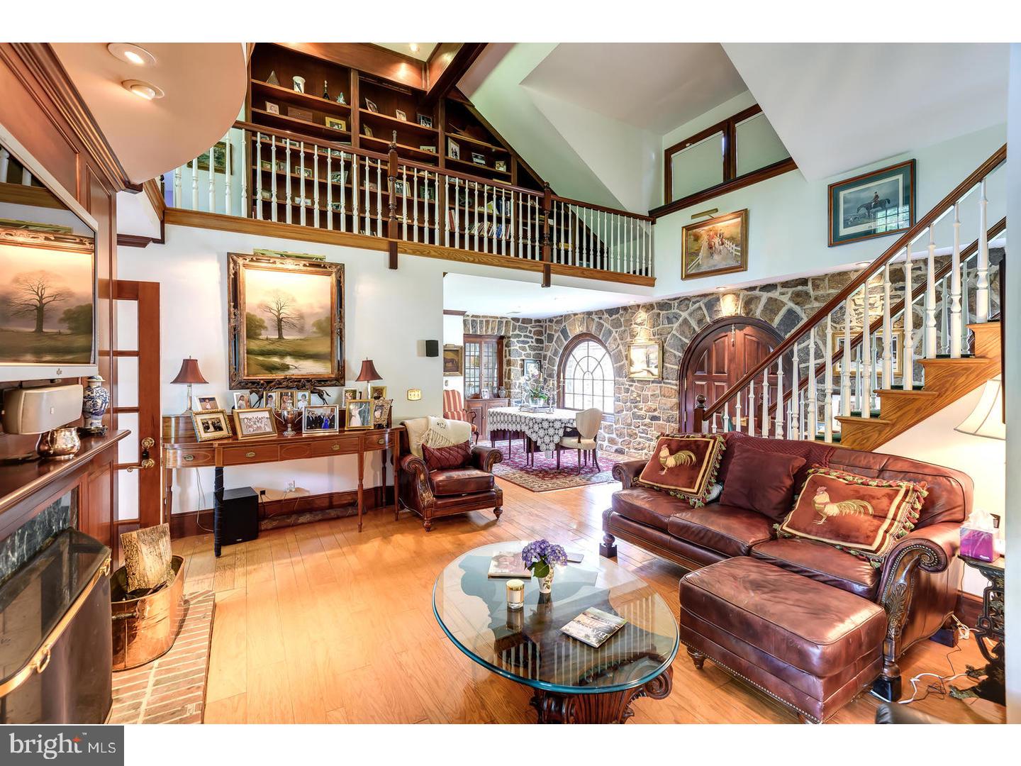 RADNOR HUNT - Residential