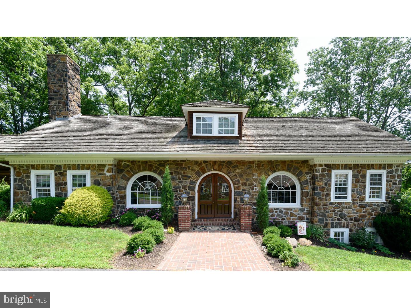 RADNOR HUNT - Residential