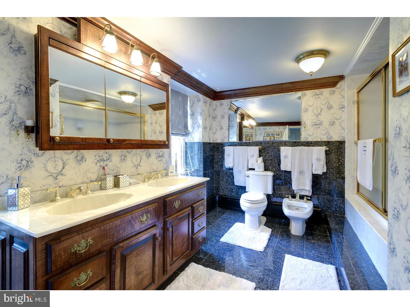 RADNOR HUNT - Residential