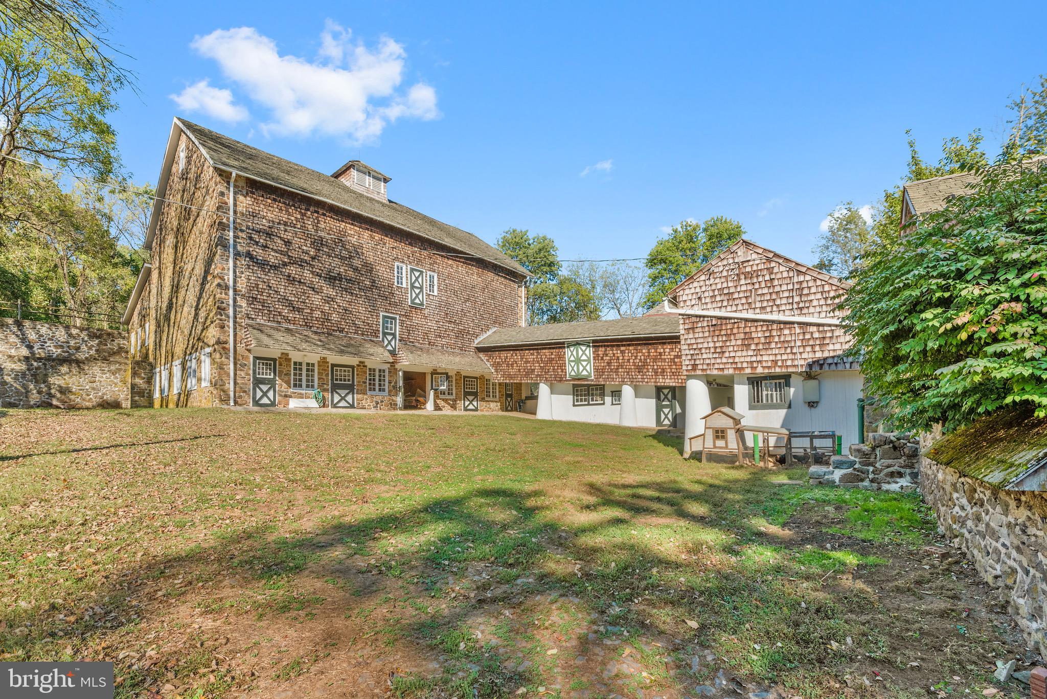 RADNOR HUNT - Residential