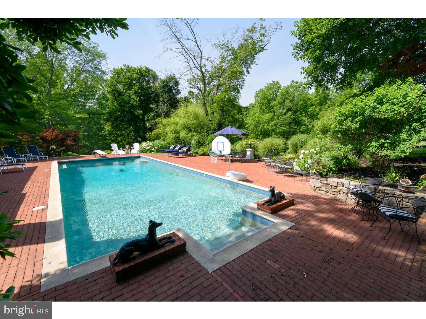 RADNOR HUNT - Residential