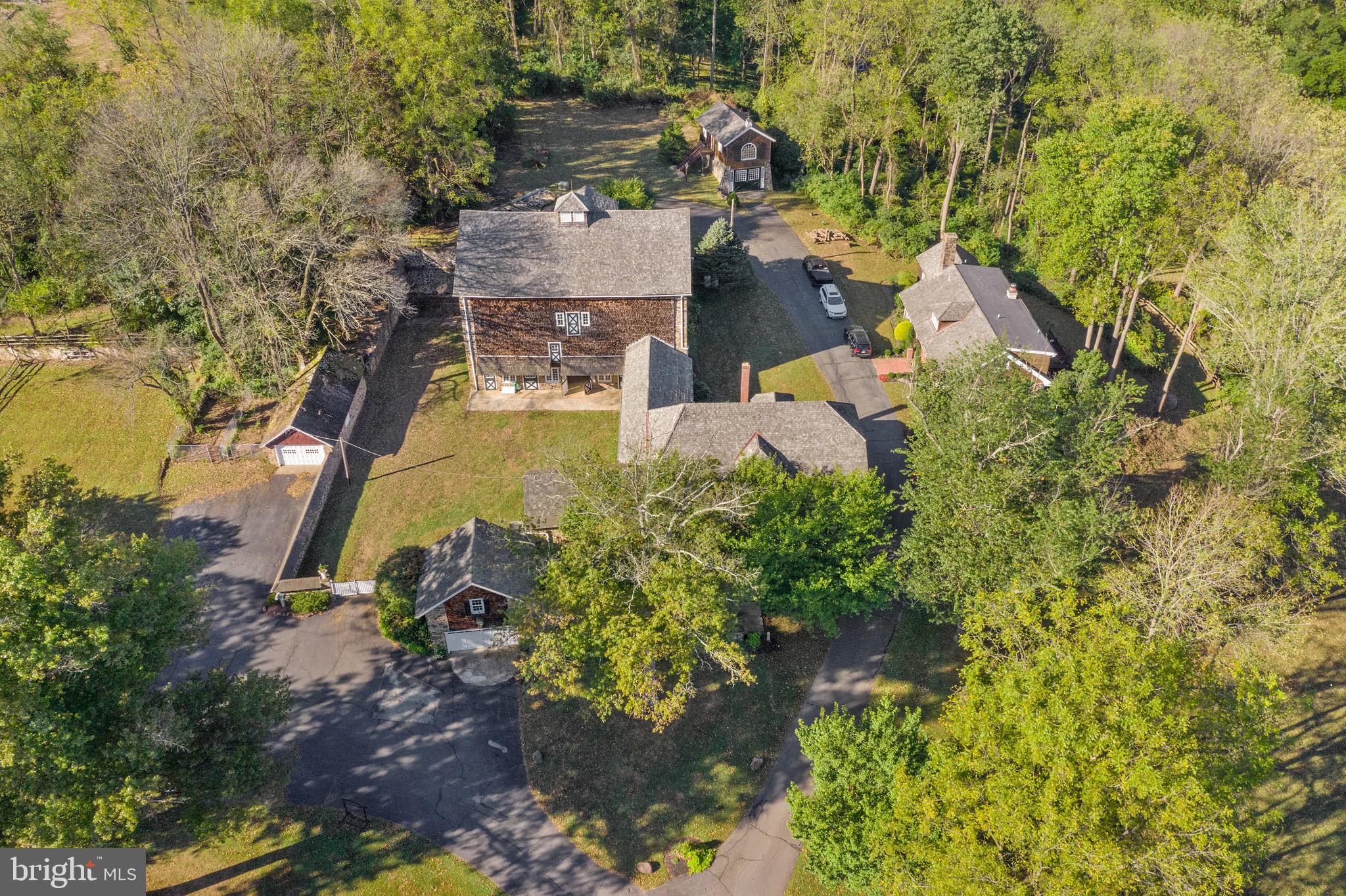 RADNOR HUNT - Residential