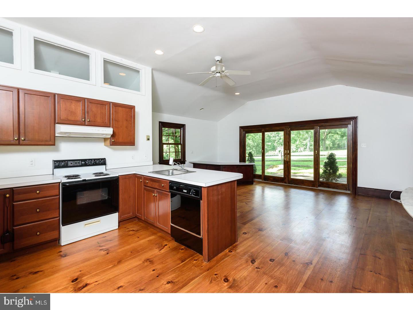 RADNOR HUNT - Residential