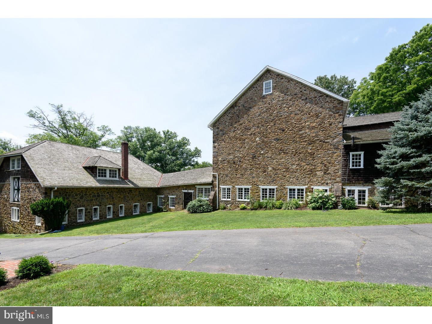 RADNOR HUNT - Residential