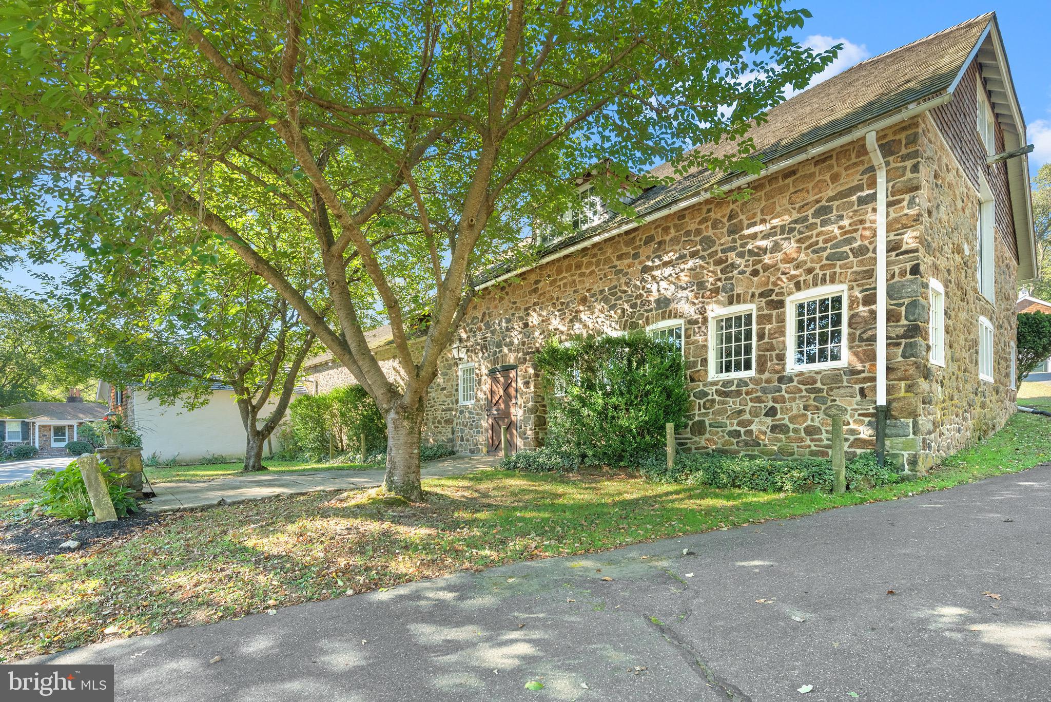 RADNOR HUNT - Residential