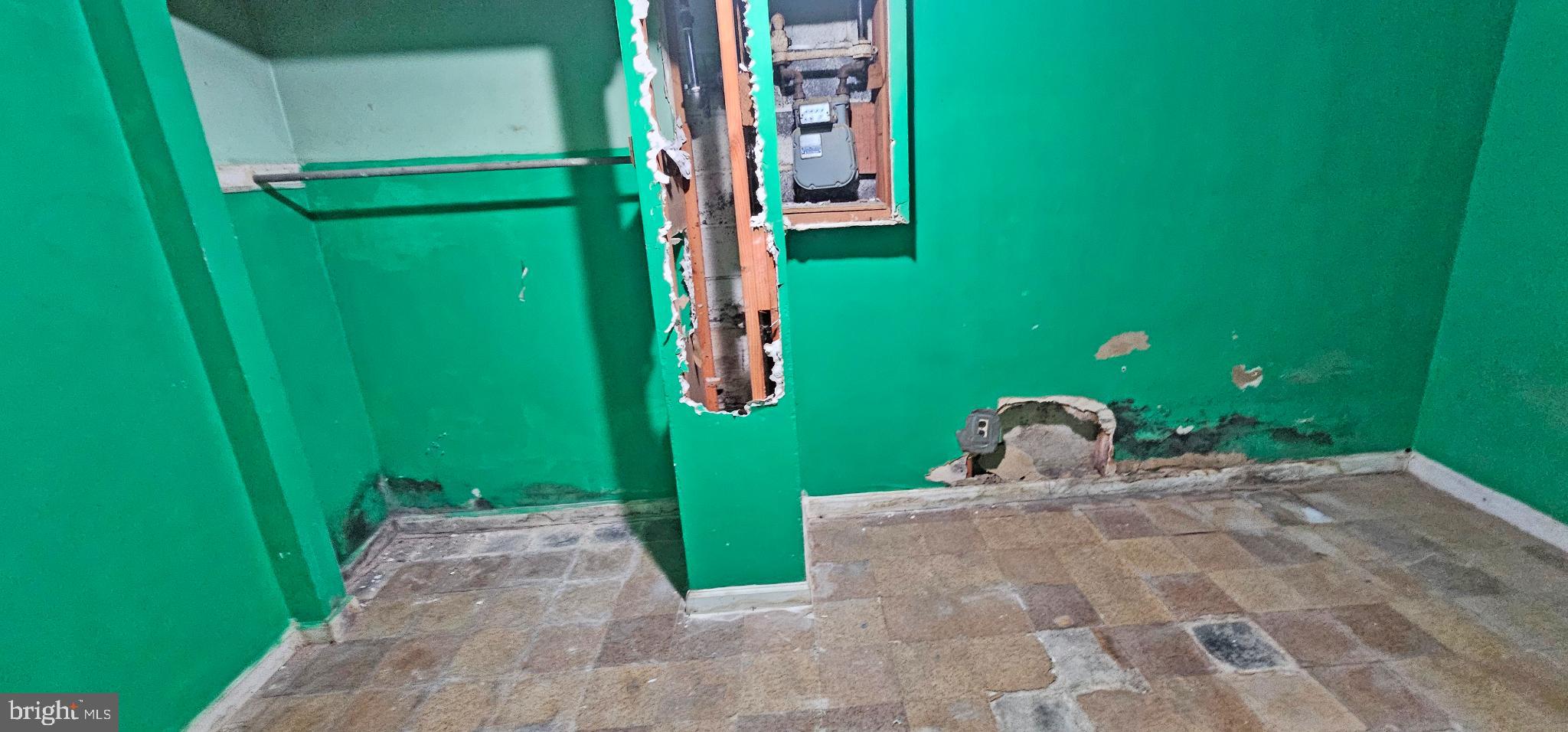 NEW CARROLLTON - Residential