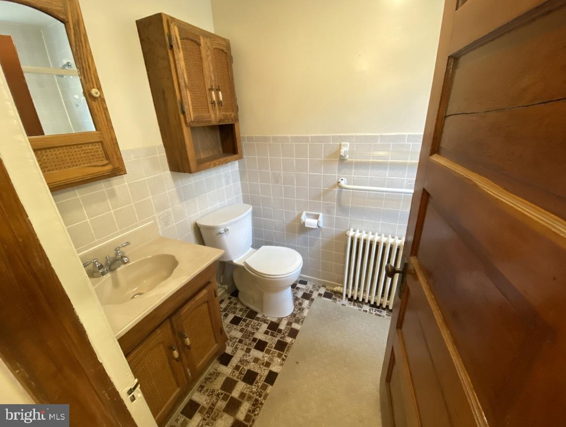 PT ROCKVILLE OUT RES 3 - Residential