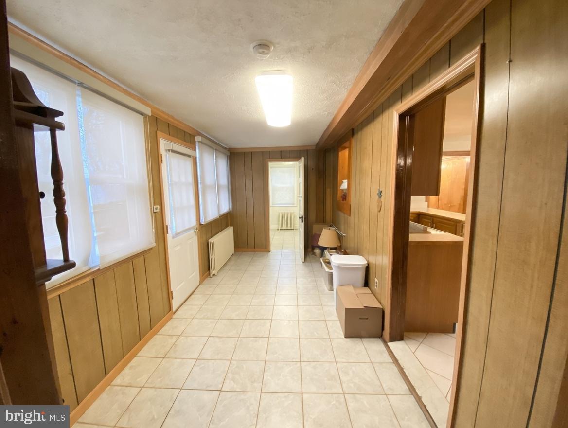 PT ROCKVILLE OUT RES 3 - Residential