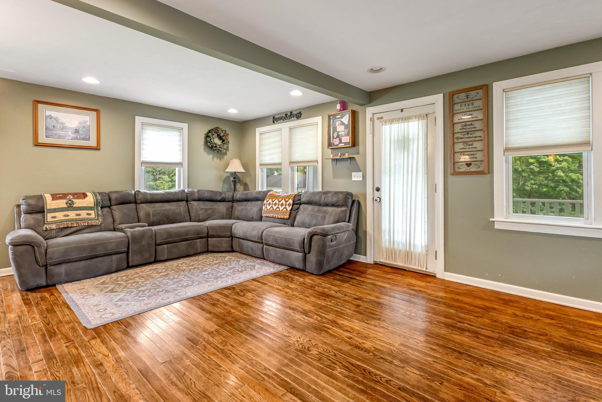 12313 SHADOE HOLLOW ROAD NE