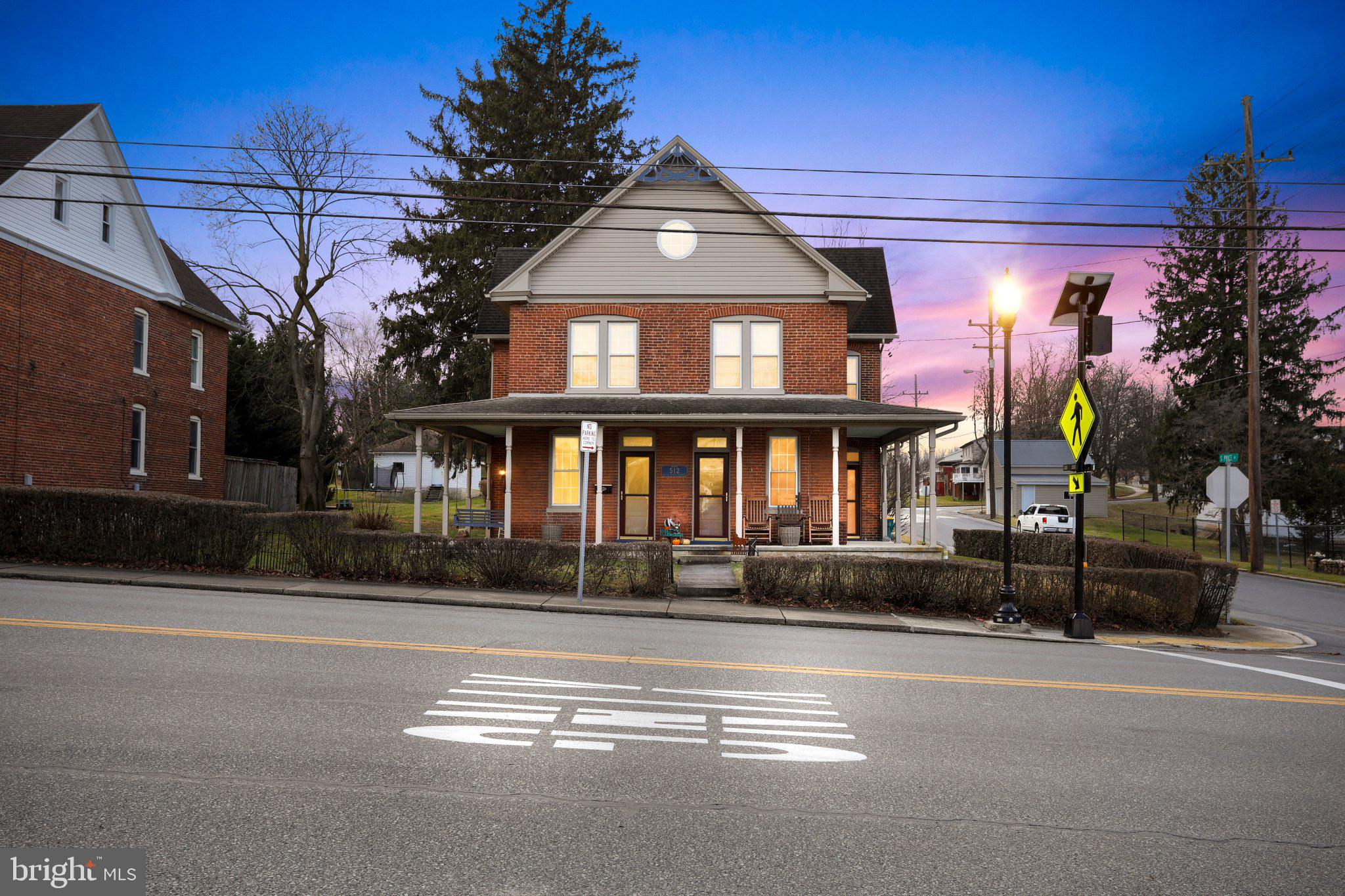 512 W W MAIN STREET STREET