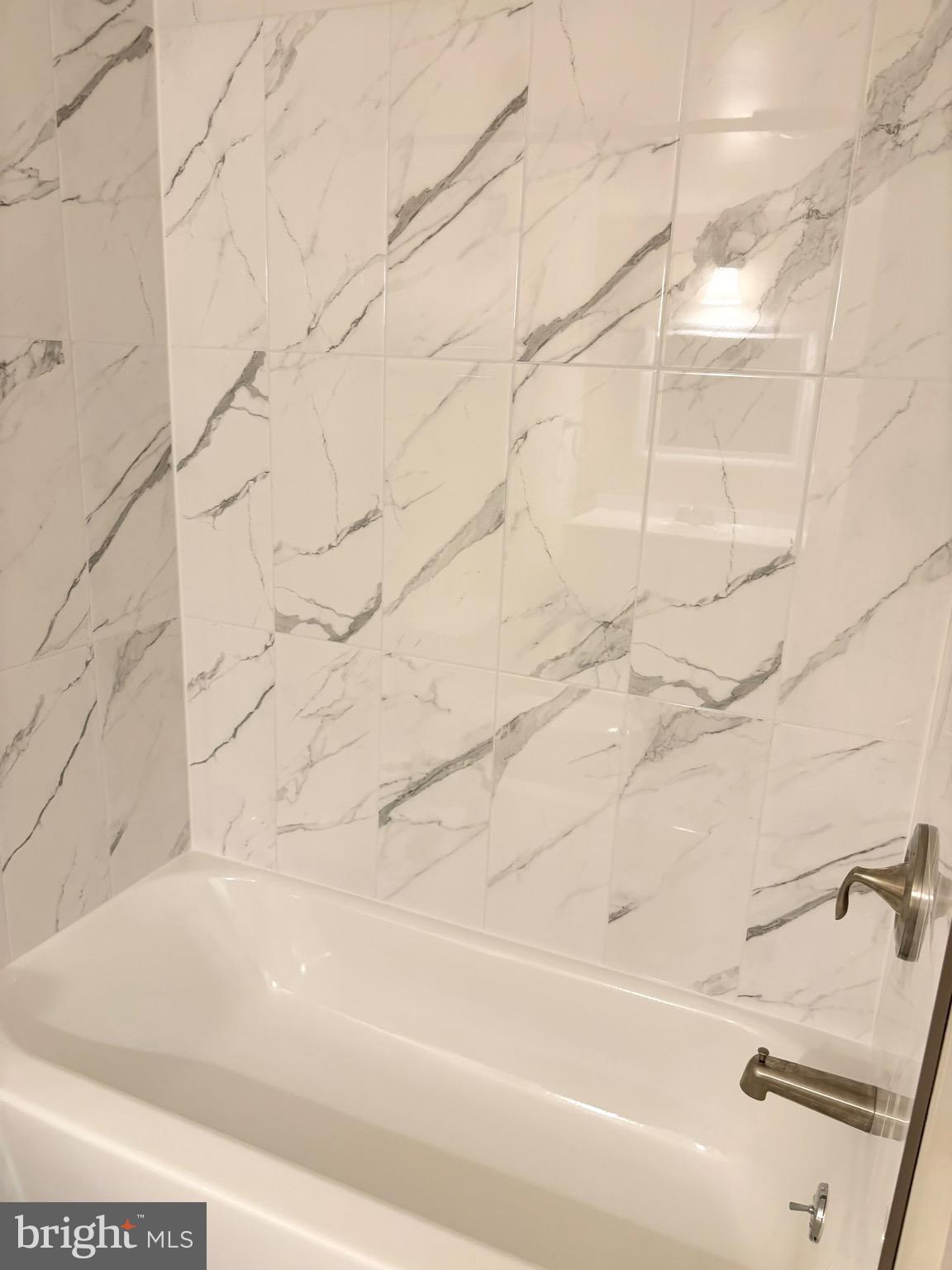 ENCORE OF MCLEAN - Residential Lease