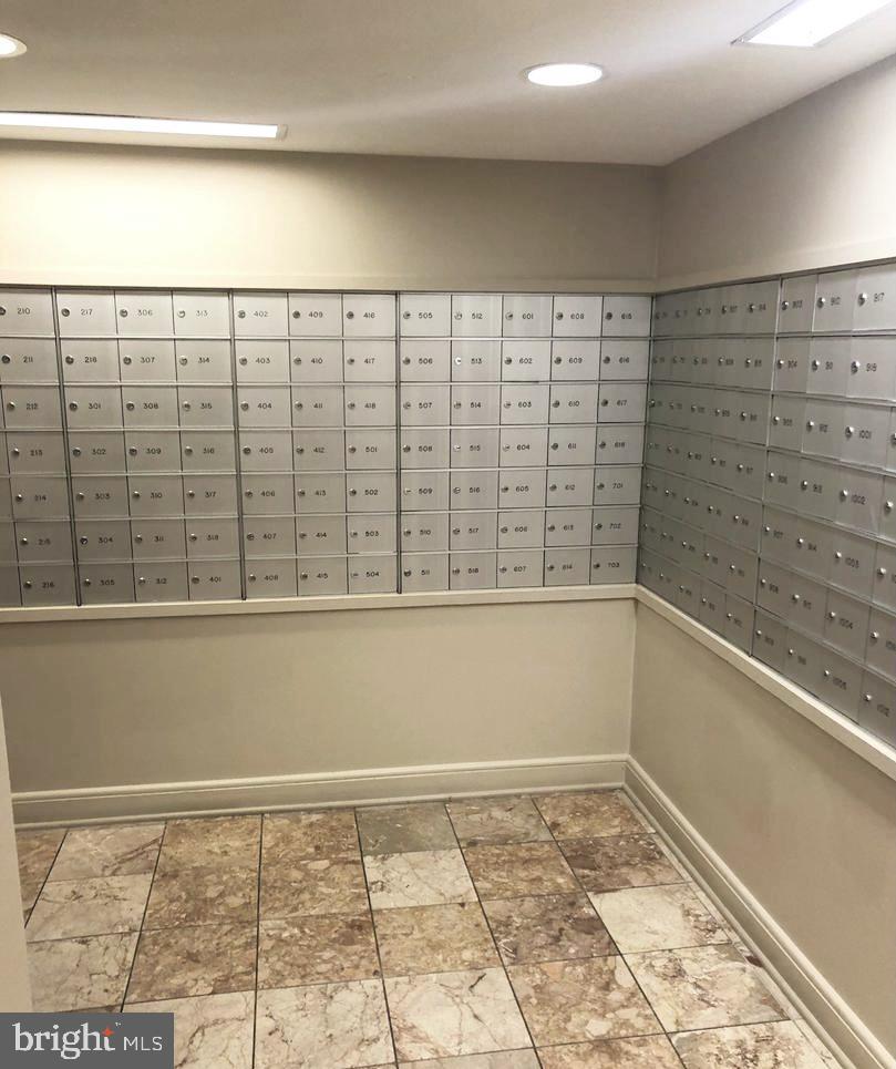 ENCORE OF MCLEAN - Residential Lease