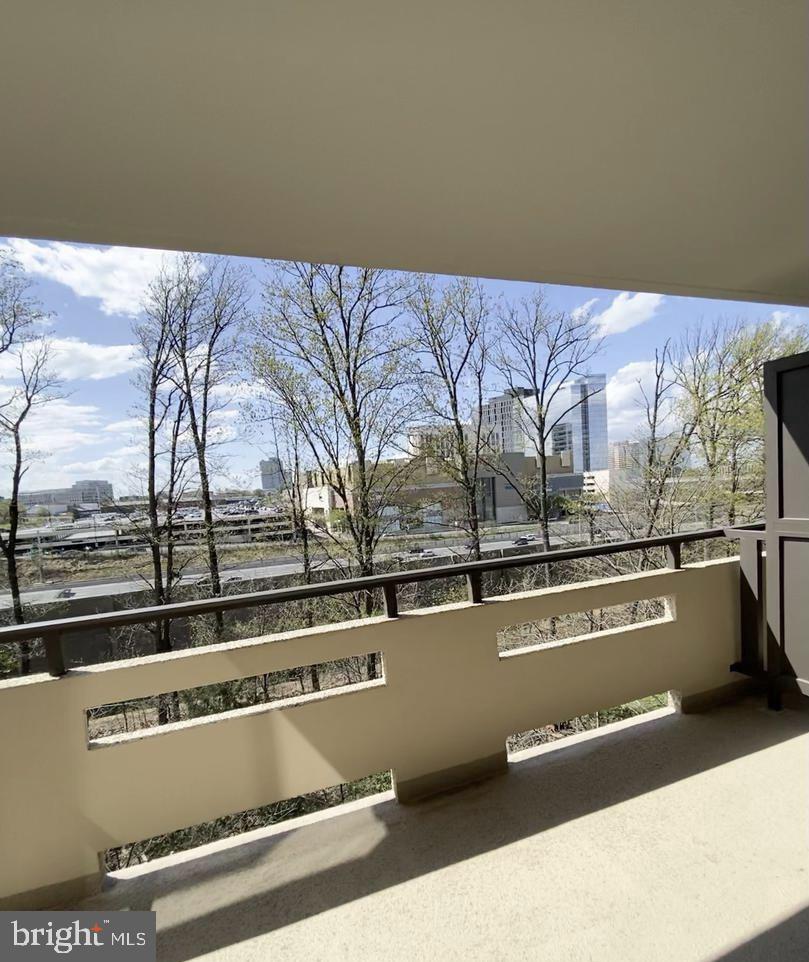 ENCORE OF MCLEAN - Residential Lease