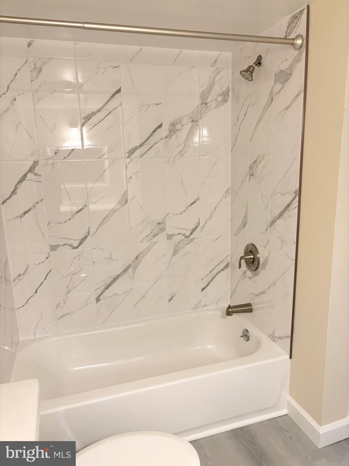 ENCORE OF MCLEAN - Residential Lease