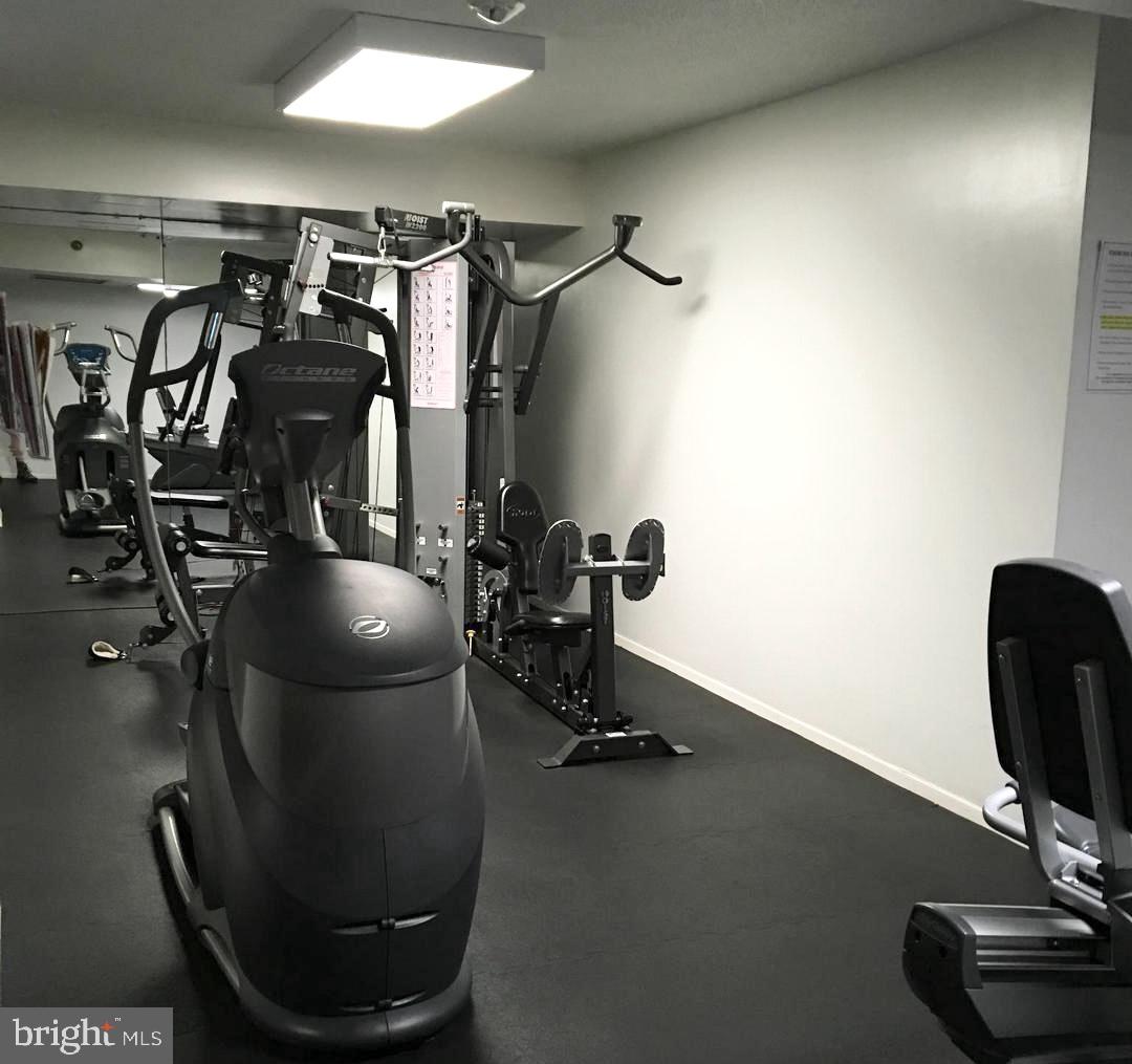 ENCORE OF MCLEAN - Residential Lease