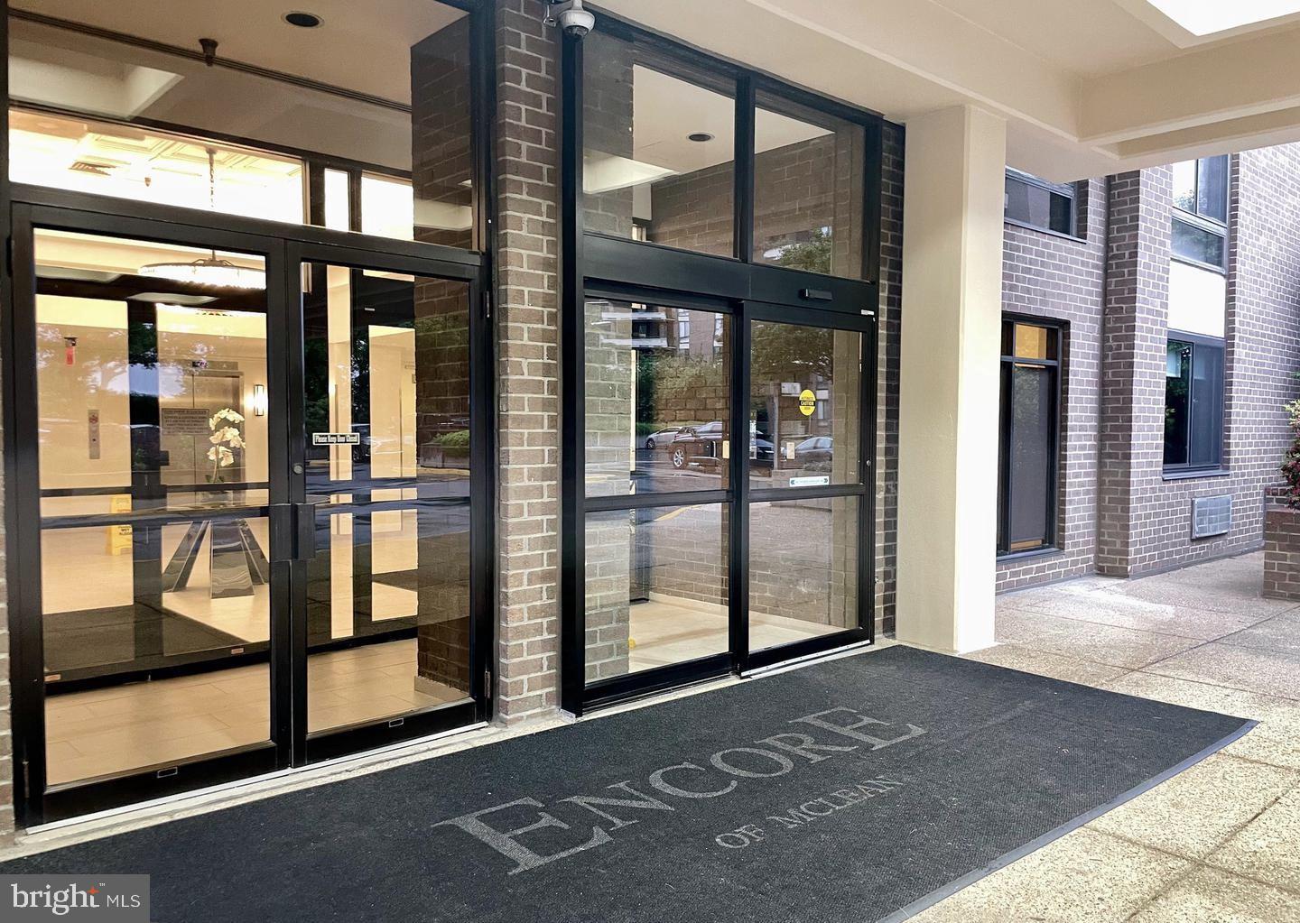 ENCORE OF MCLEAN - Residential Lease