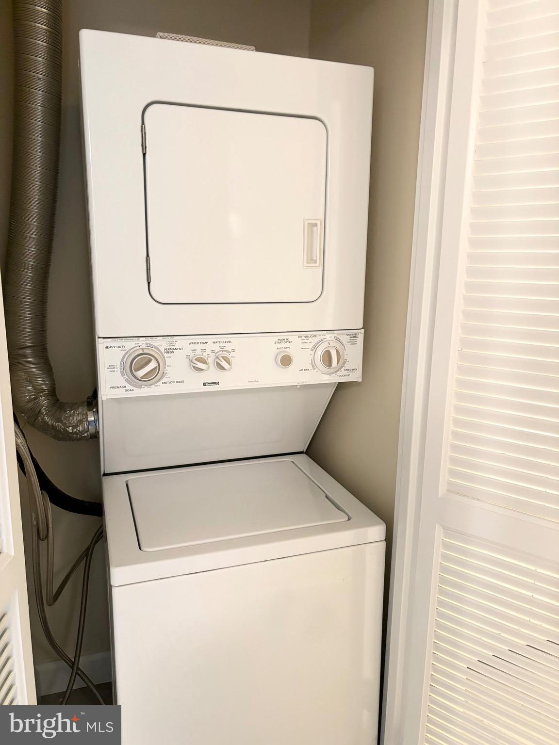 ENCORE OF MCLEAN - Residential Lease