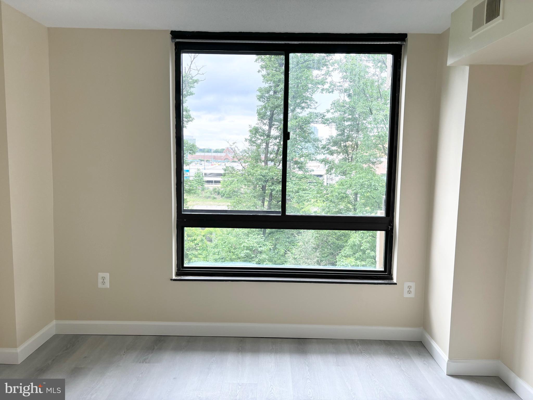 ENCORE OF MCLEAN - Residential Lease