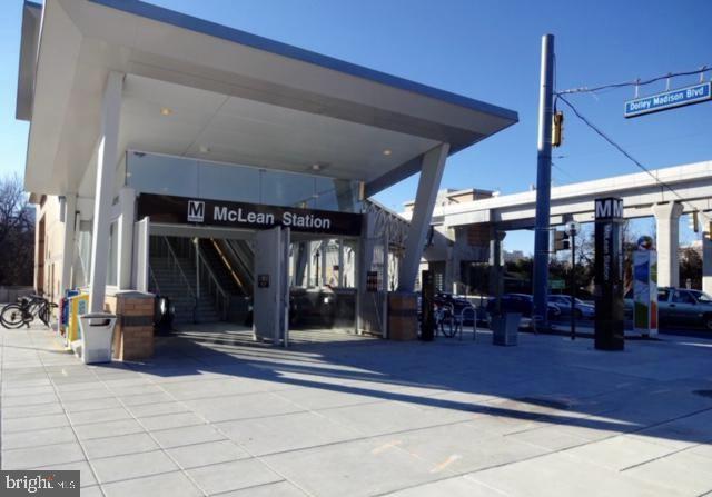 ENCORE OF MCLEAN - Residential Lease