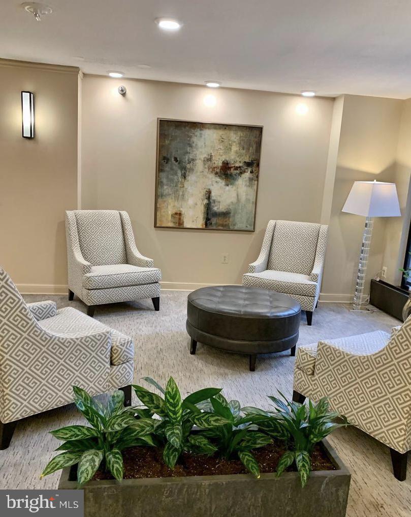 ENCORE OF MCLEAN - Residential Lease